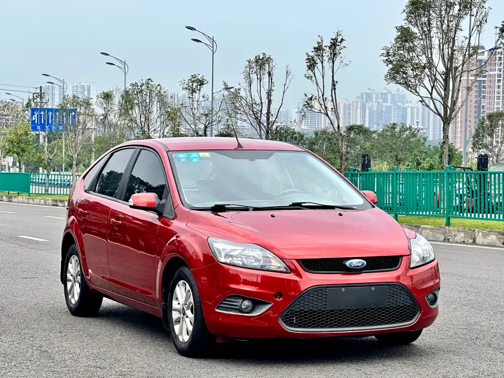 Ford Focus 2015 — фото 3