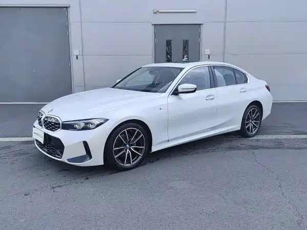 BMW 3 Series 2025