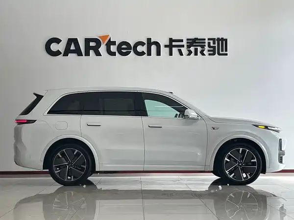 Li Auto L8 2025