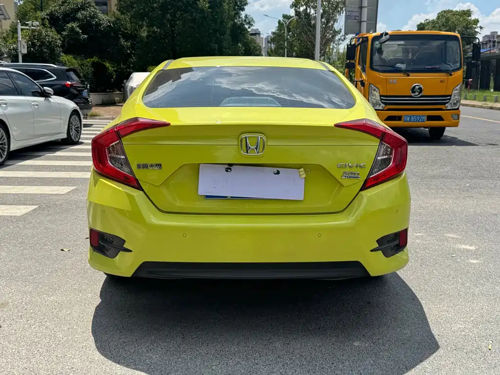 Honda Civic 2019 — фото 11