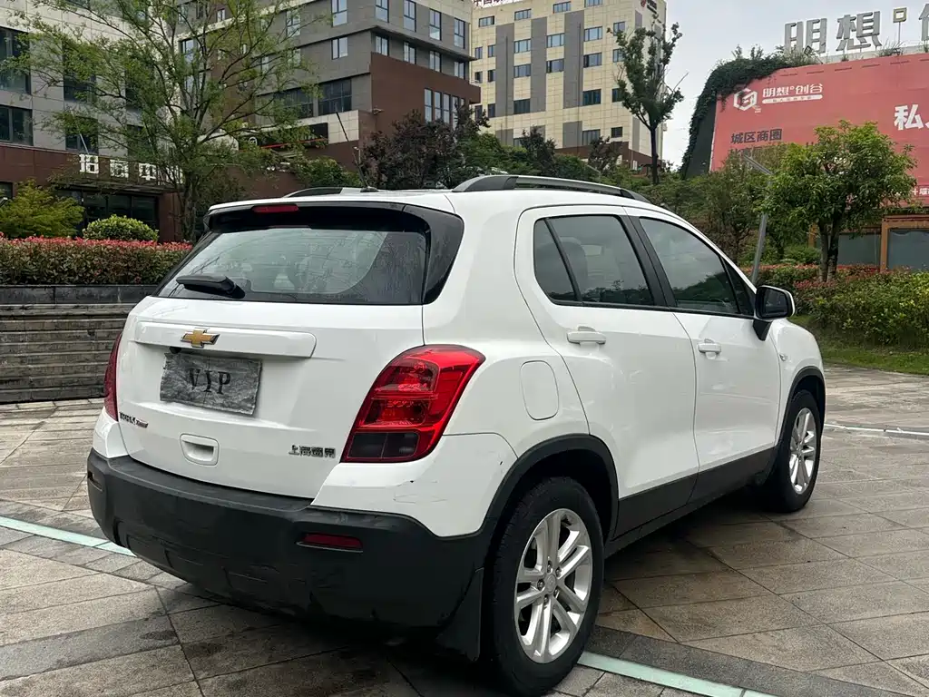 Chevrolet Trax 2015 — фото 4