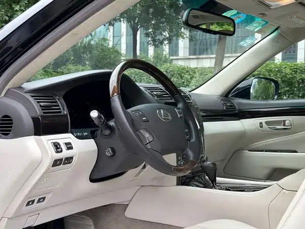 Lexus LS 2007