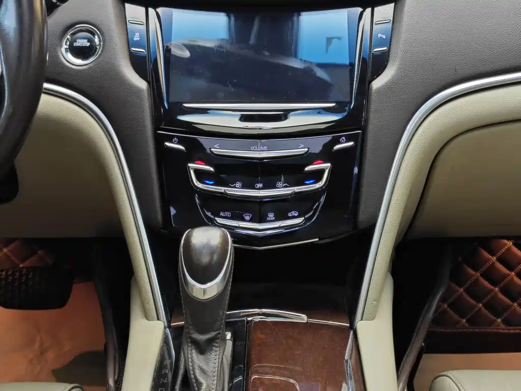 Cadillac XTS 2016 — фото 20
