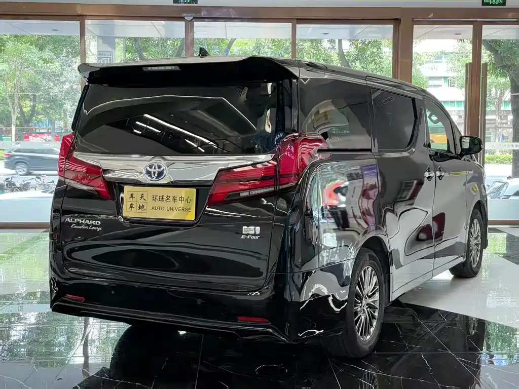 Toyota Alphard 2020 — фото 20