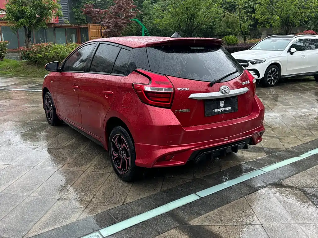 Toyota Yaris L 2017 — фото 5