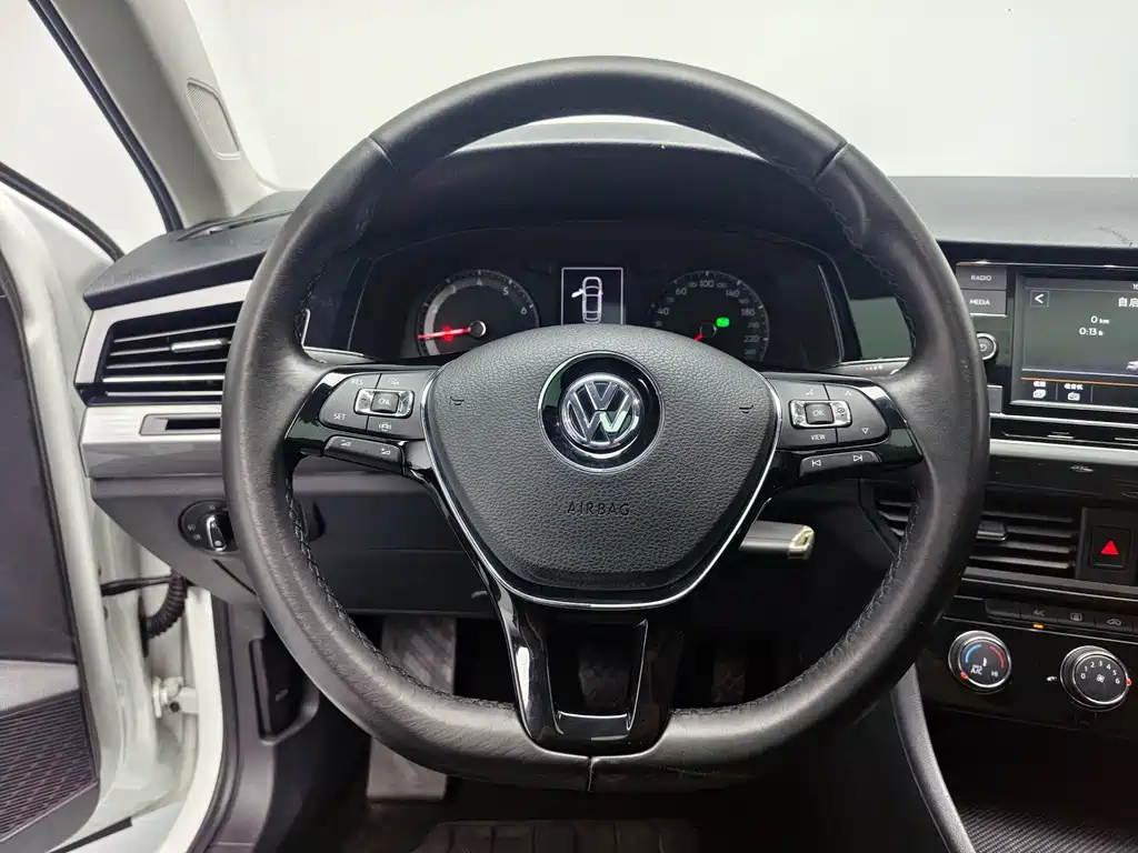 Volkswagen Bora 2019 — фото 10
