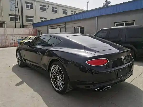 Bentley Continental 2022