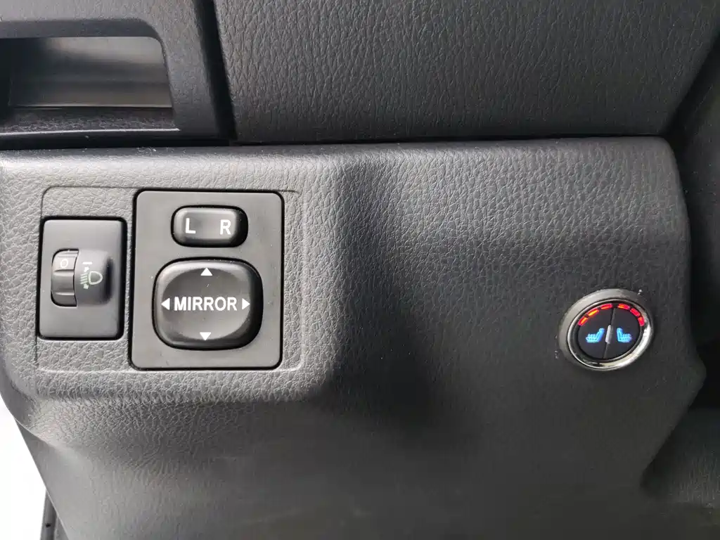 Toyota Yaris L 2022 — фото 15