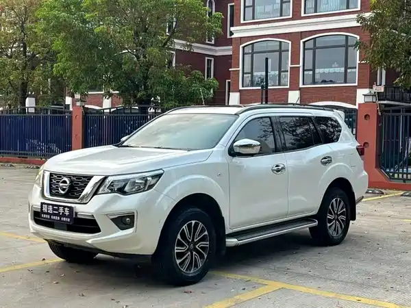 Nissan Terra 2018