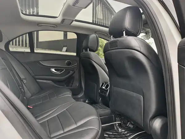 Mercedes-Benz C-Class 2019