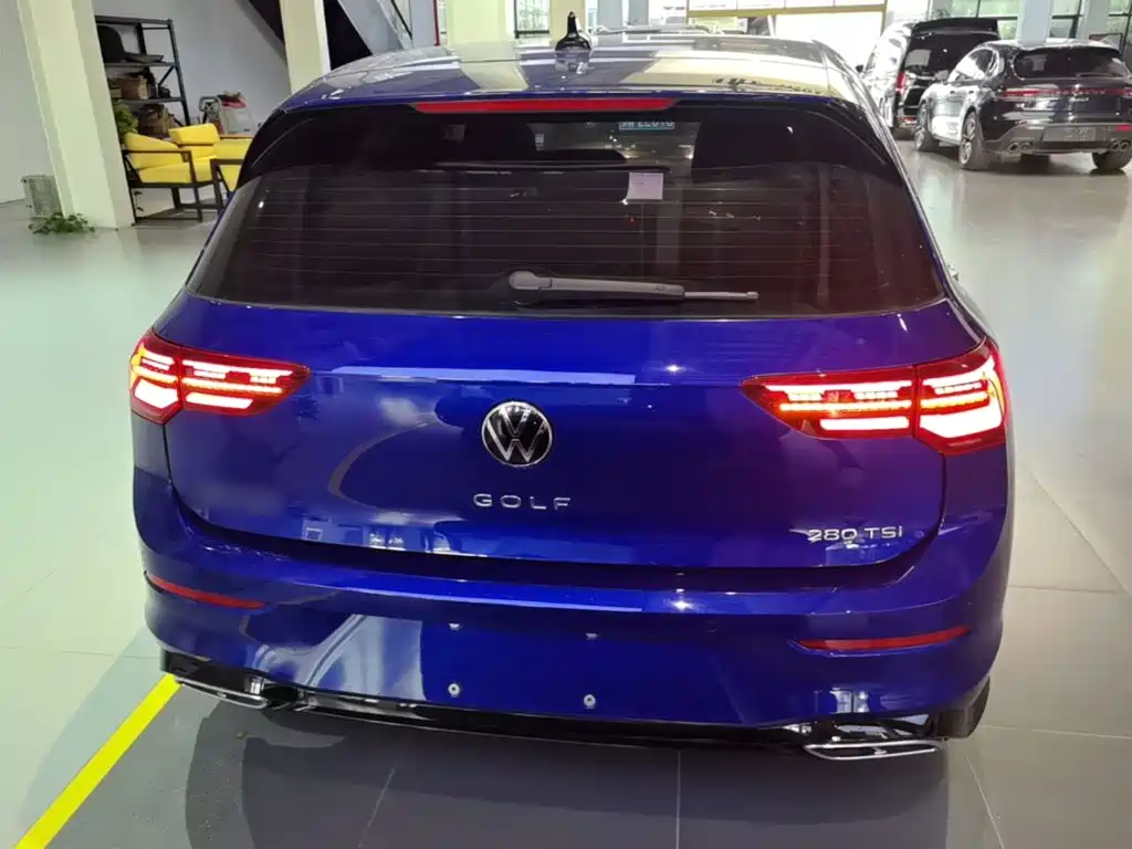 Volkswagen Golf 2021