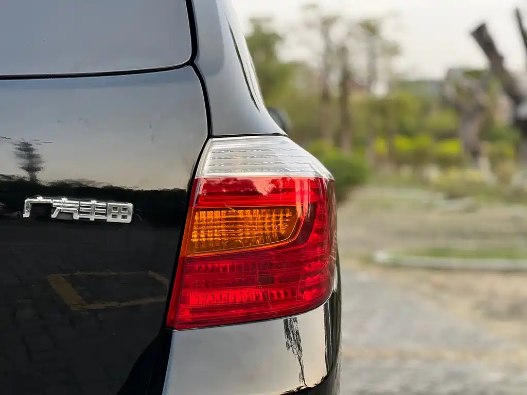 Toyota Highlander 2011 — фото 30