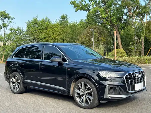 Audi Q7 2021