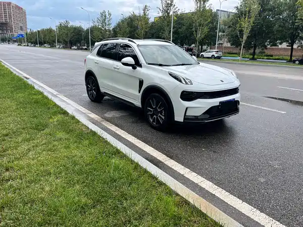 Lynk & Co 01 2023
