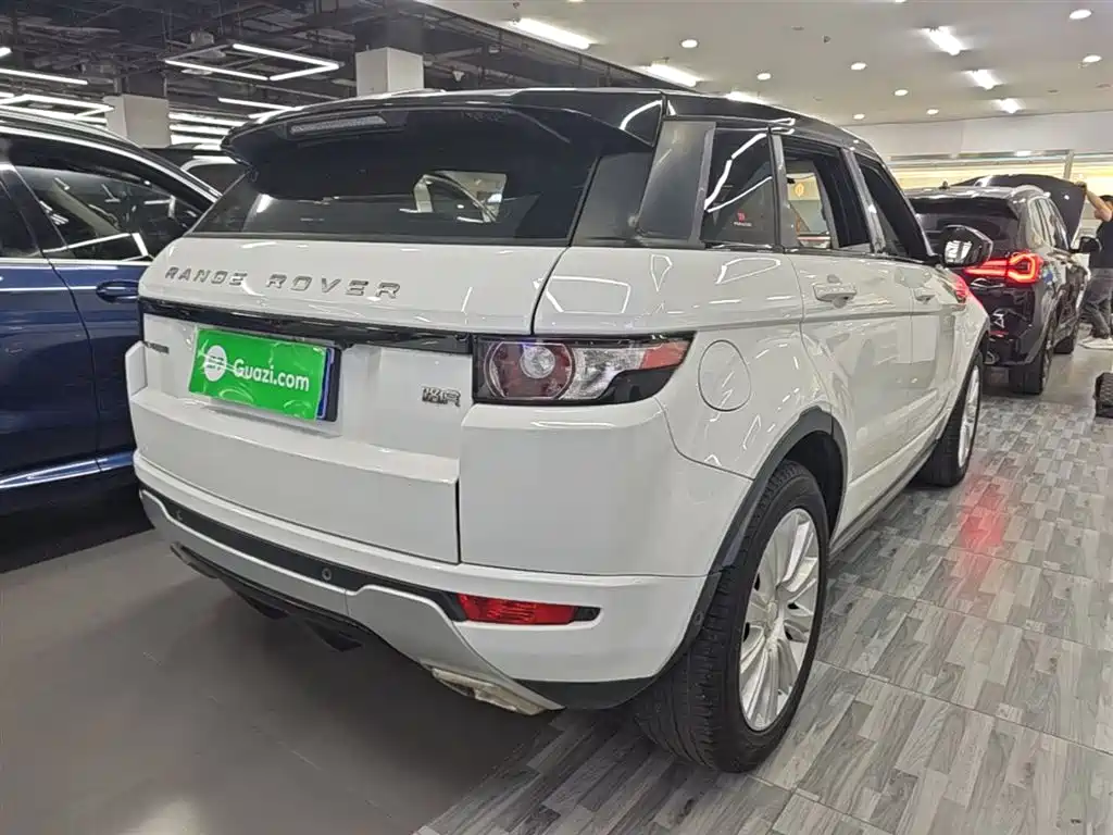 Land Rover Evoque 2019 — фото 7