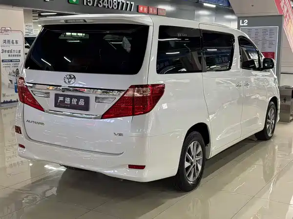 Toyota Alphard 2012