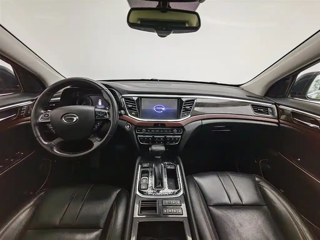 GAC Motor Trumpchi GS8 2018 — фото 5