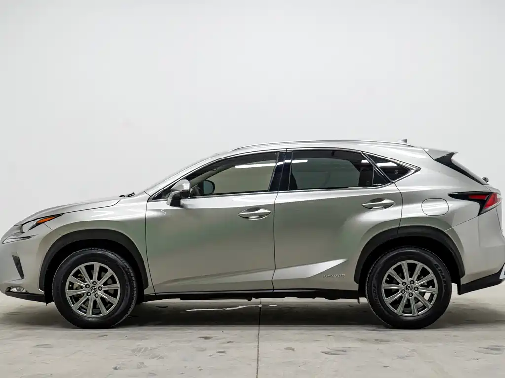 Lexus NX 2021 — фото 8