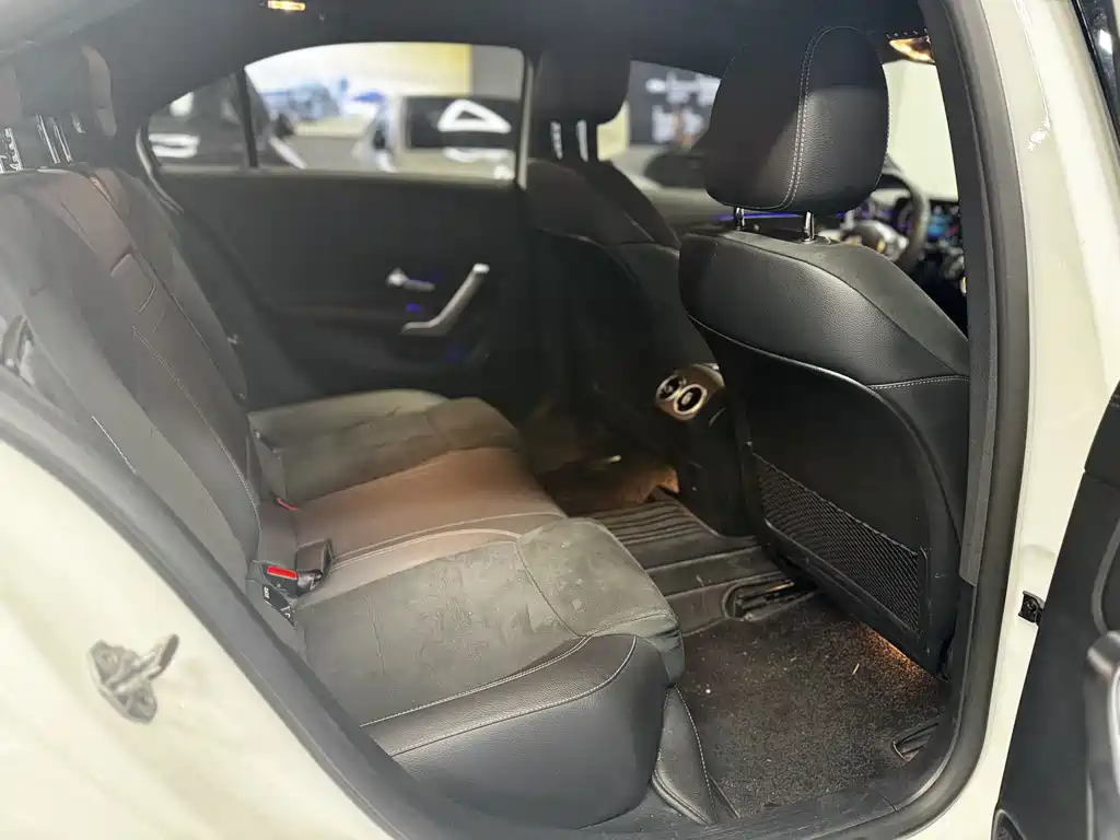 Mercedes-Benz A-Class 2022 — фото 15