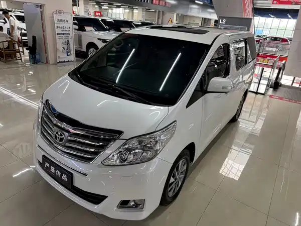 Toyota Alphard 2012