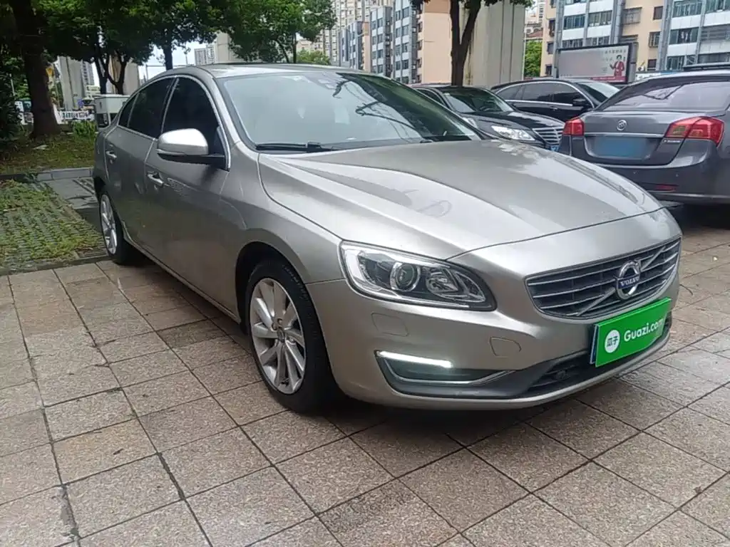 Volvo S60 2017 — фото 4