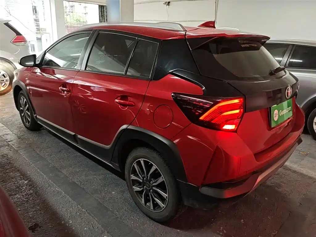 Toyota Yaris L 2022 — фото 5