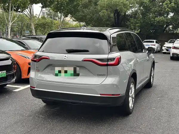 NIO ES8 2020