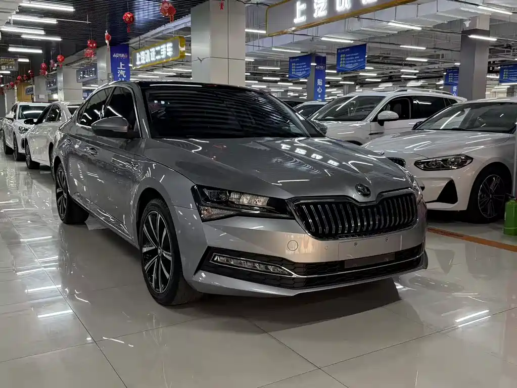 Skoda Superb 2023 — фото 9
