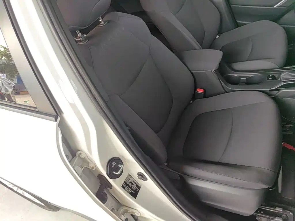 Toyota Corolla Cross 2022 — фото 25