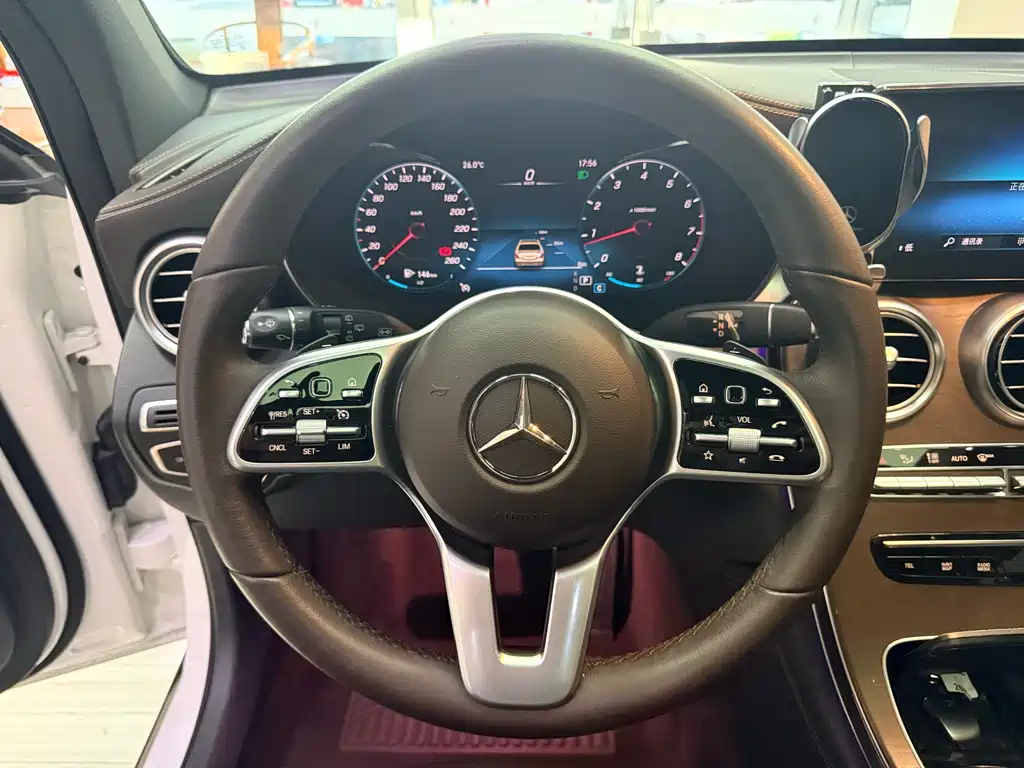 Mercedes-Benz GLC 2020 — фото 16