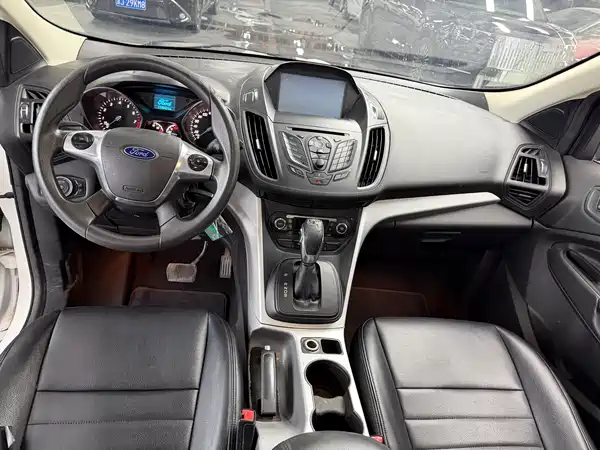 Ford Kuga 2015
