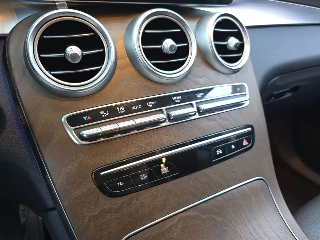 Mercedes-Benz GLC 2022 — фото 10