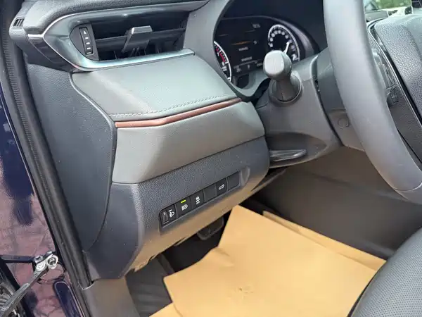 Toyota Harrier 2022