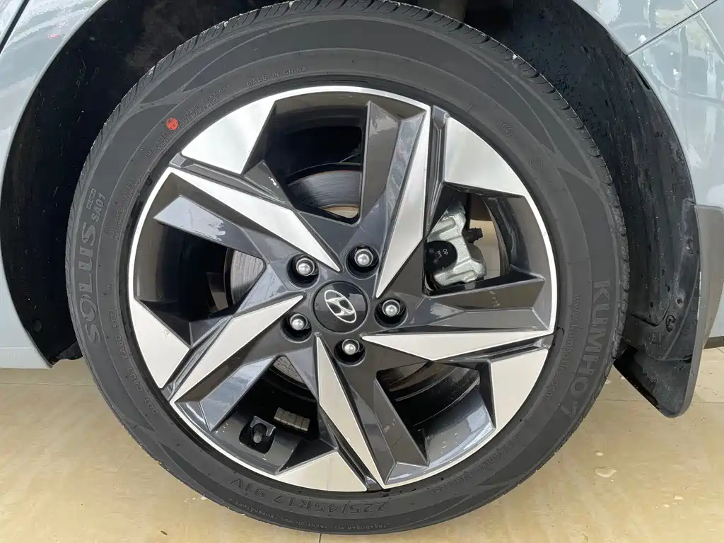 Hyundai Elantra 2022 — фото 14