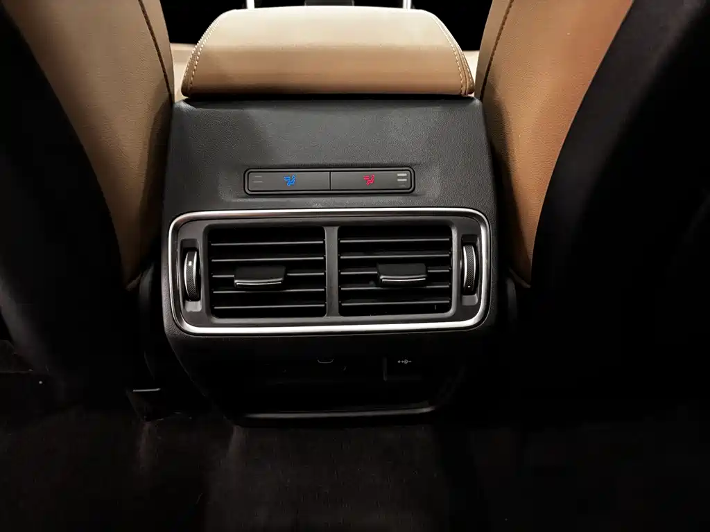 Land Rover Discovery Sport 2025 — фото 20