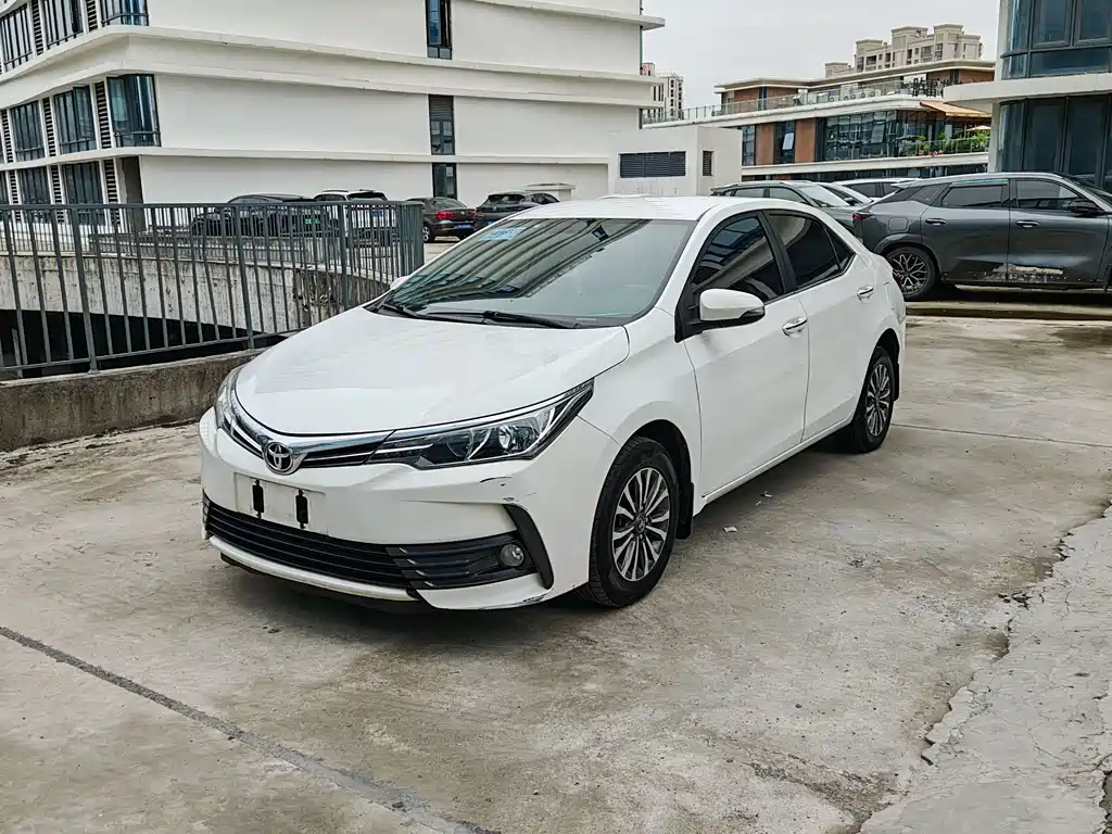 Toyota Corolla 2019 — фото 1