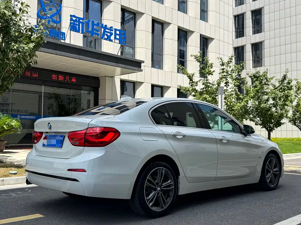 BMW 1 Series 2018 — фото 4