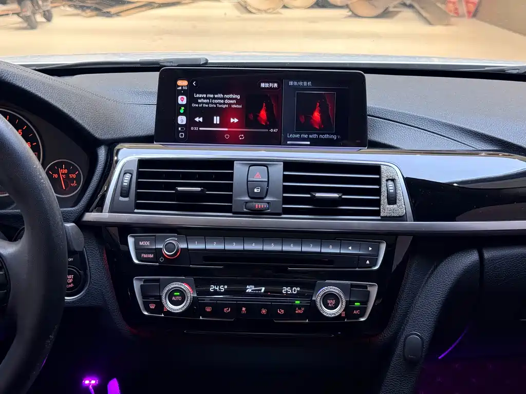 BMW 3 Series 2019 — фото 10