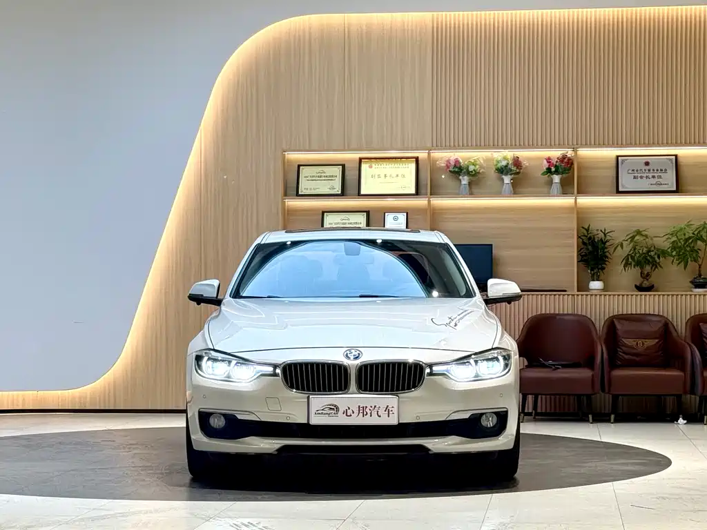 BMW 3 Series 2019 — фото 2