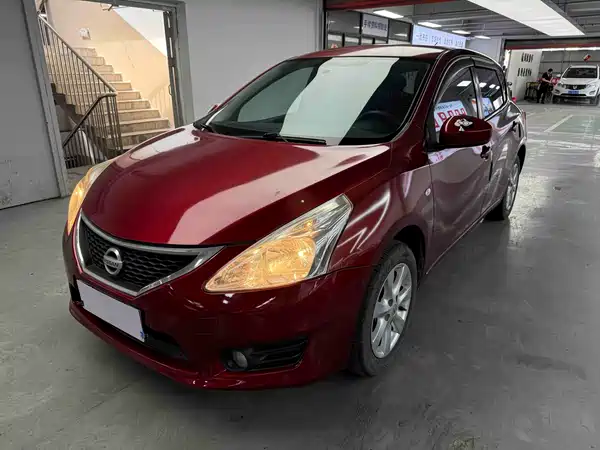 Nissan Tiida 2014