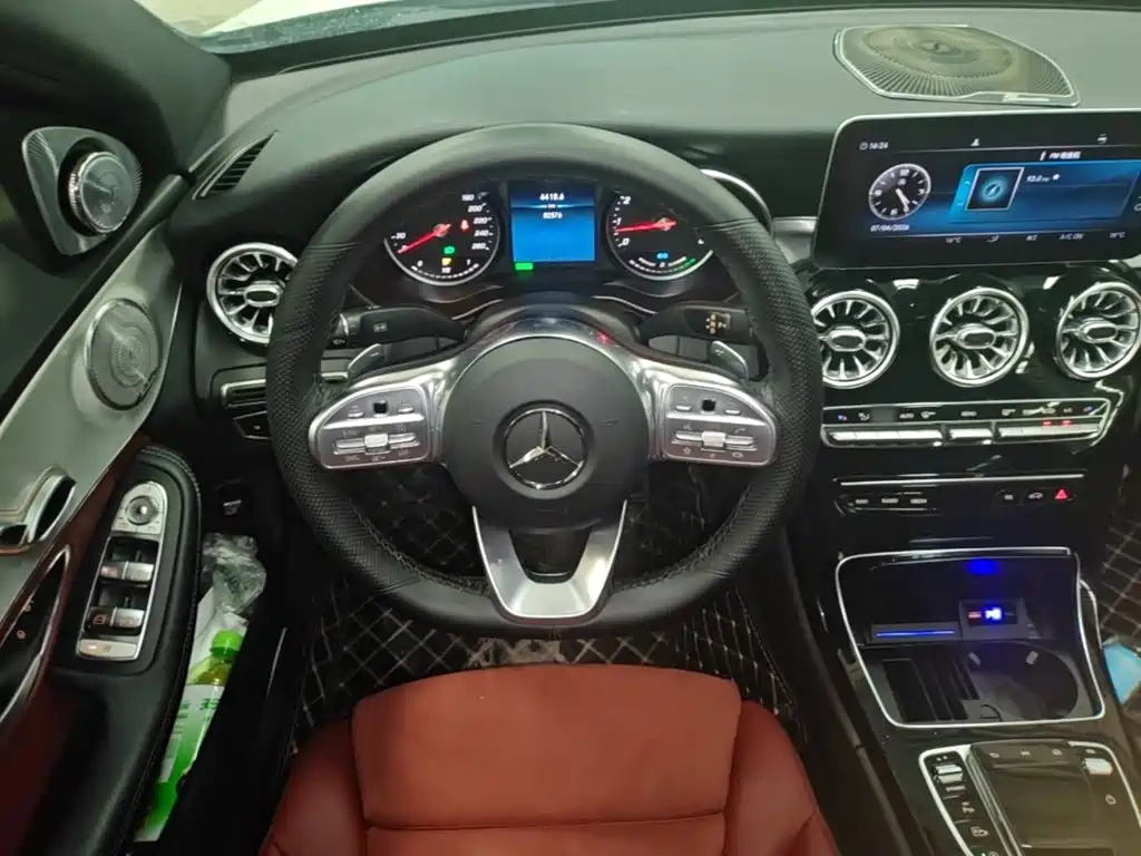 Mercedes-Benz C-Class 2019 — фото 17