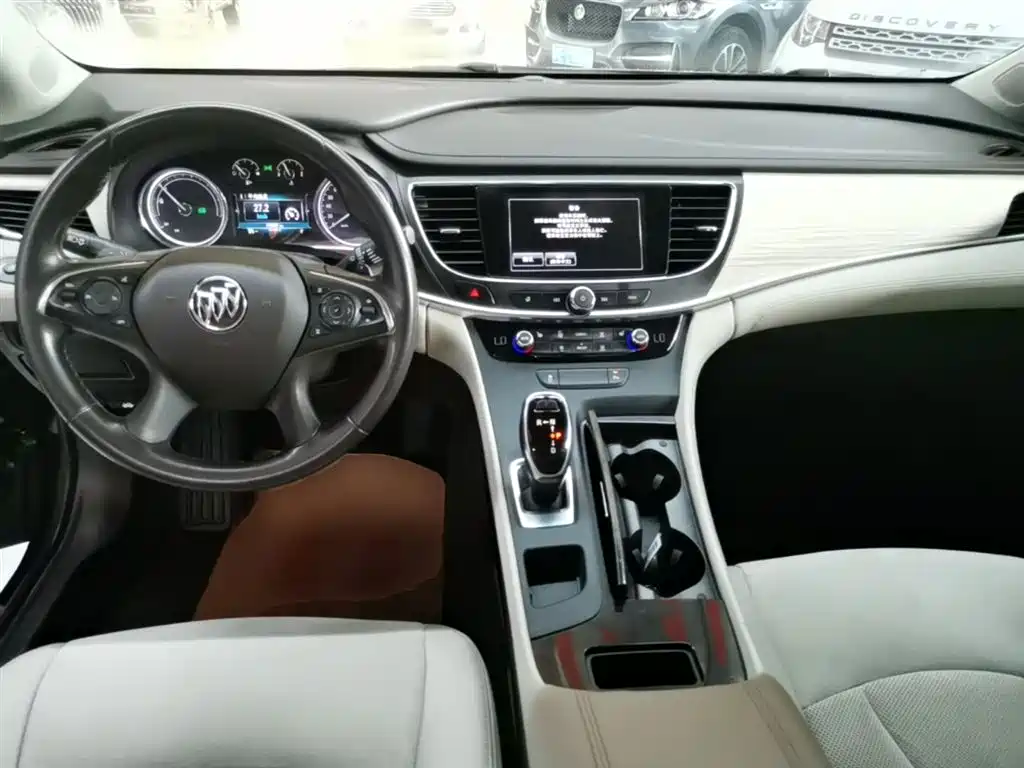 Buick LaCrosse 2019 — фото 10