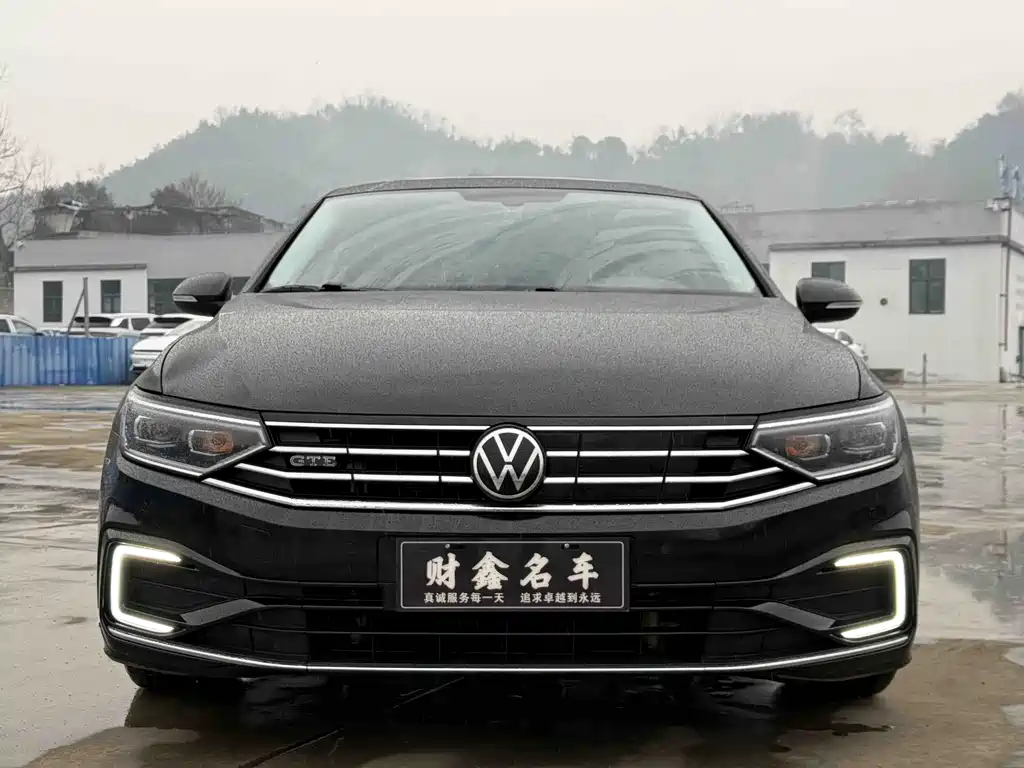 Volkswagen Magotan GTE PHEV 2022 — фото 2