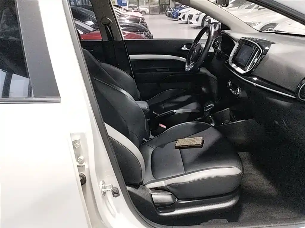 Kia KX1 2020 — фото 25