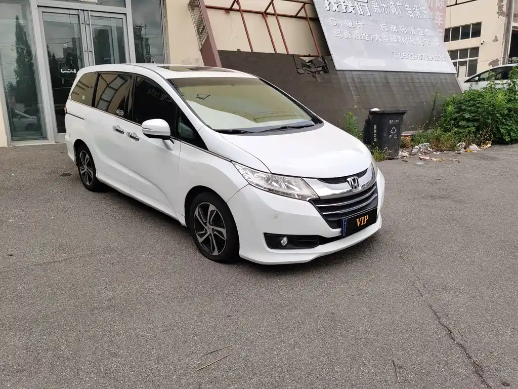Honda Odyssey 2015 — фото 3