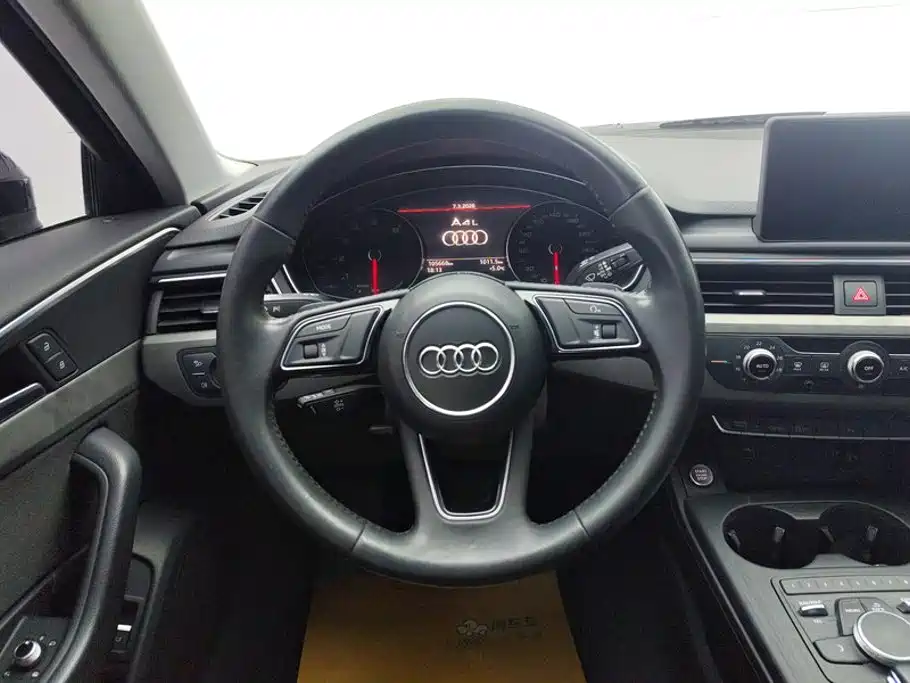 Audi A4L 2020 — фото 15