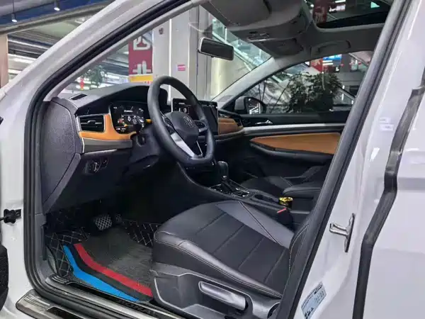 Volkswagen Bora 2023