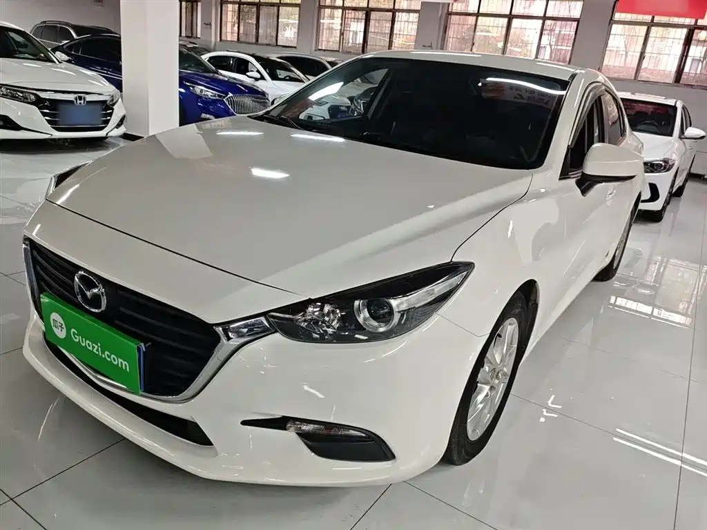 Mazda 3 Axela 2019 — фото 2