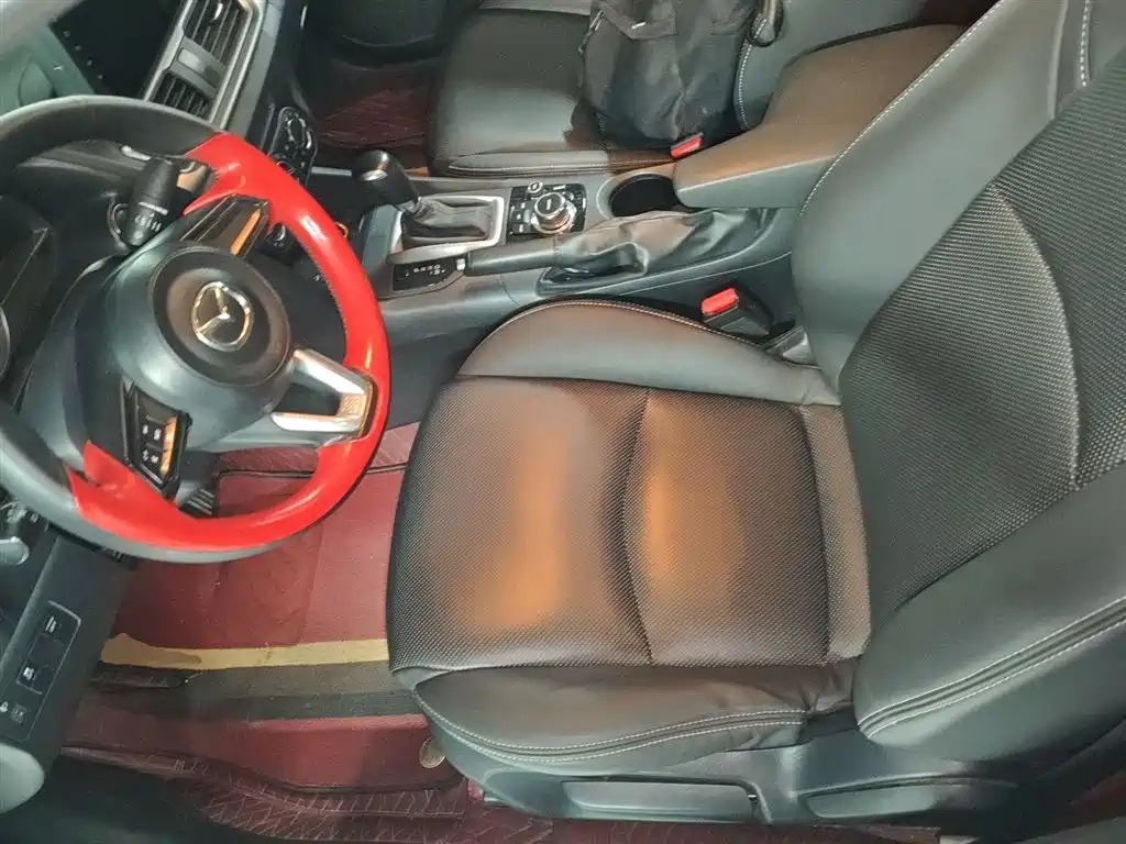 Mazda 3 Axela 2019 — фото 16