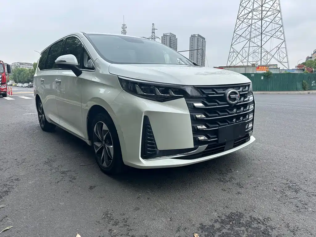 GAC Trumpchi M6 2022 — фото 3